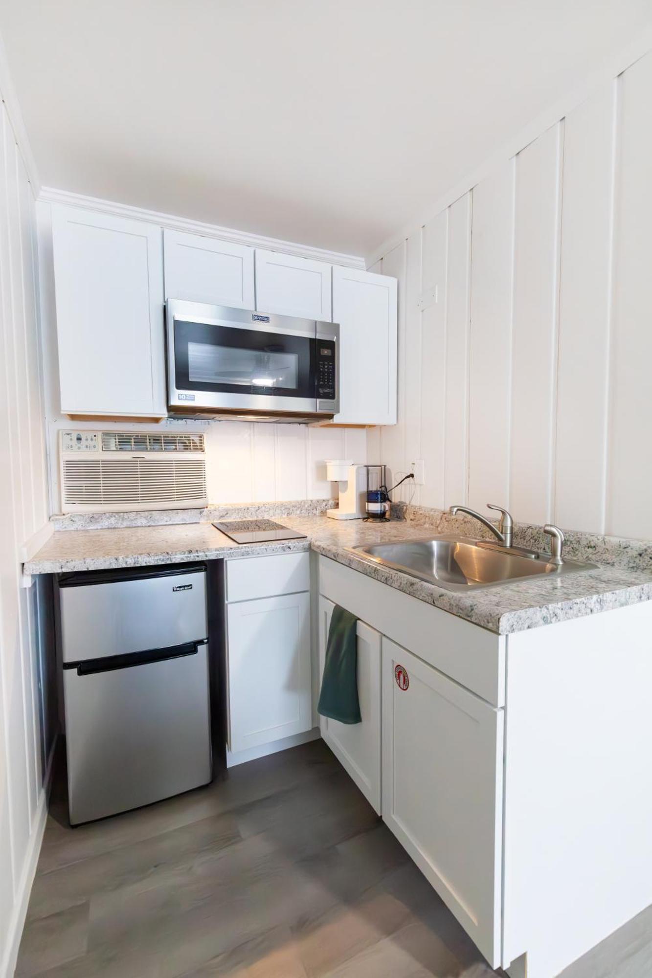 Anchor Bay Inn And Suites Sandusky Bilik gambar