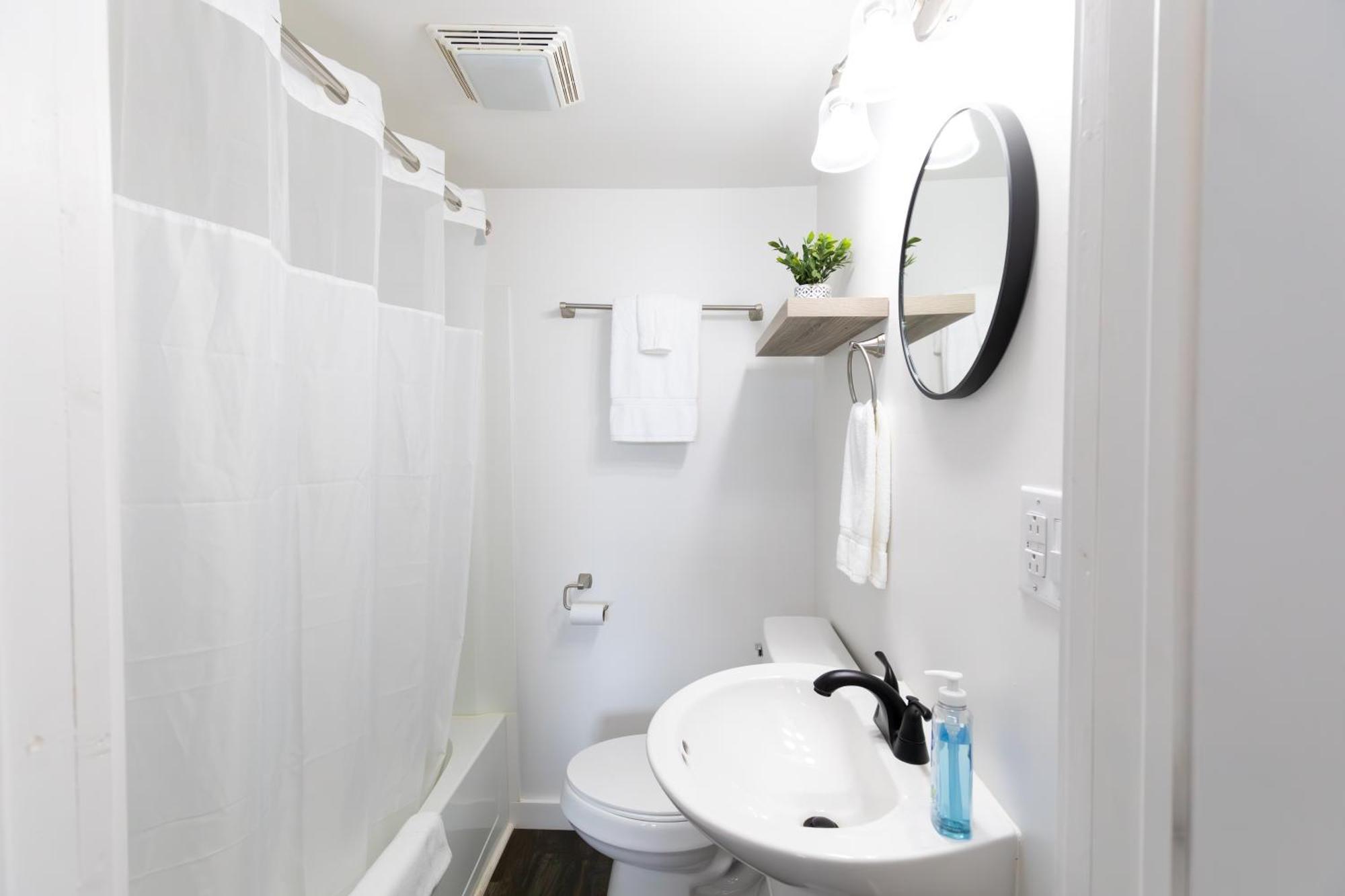 Anchor Bay Inn And Suites Sandusky Bilik gambar