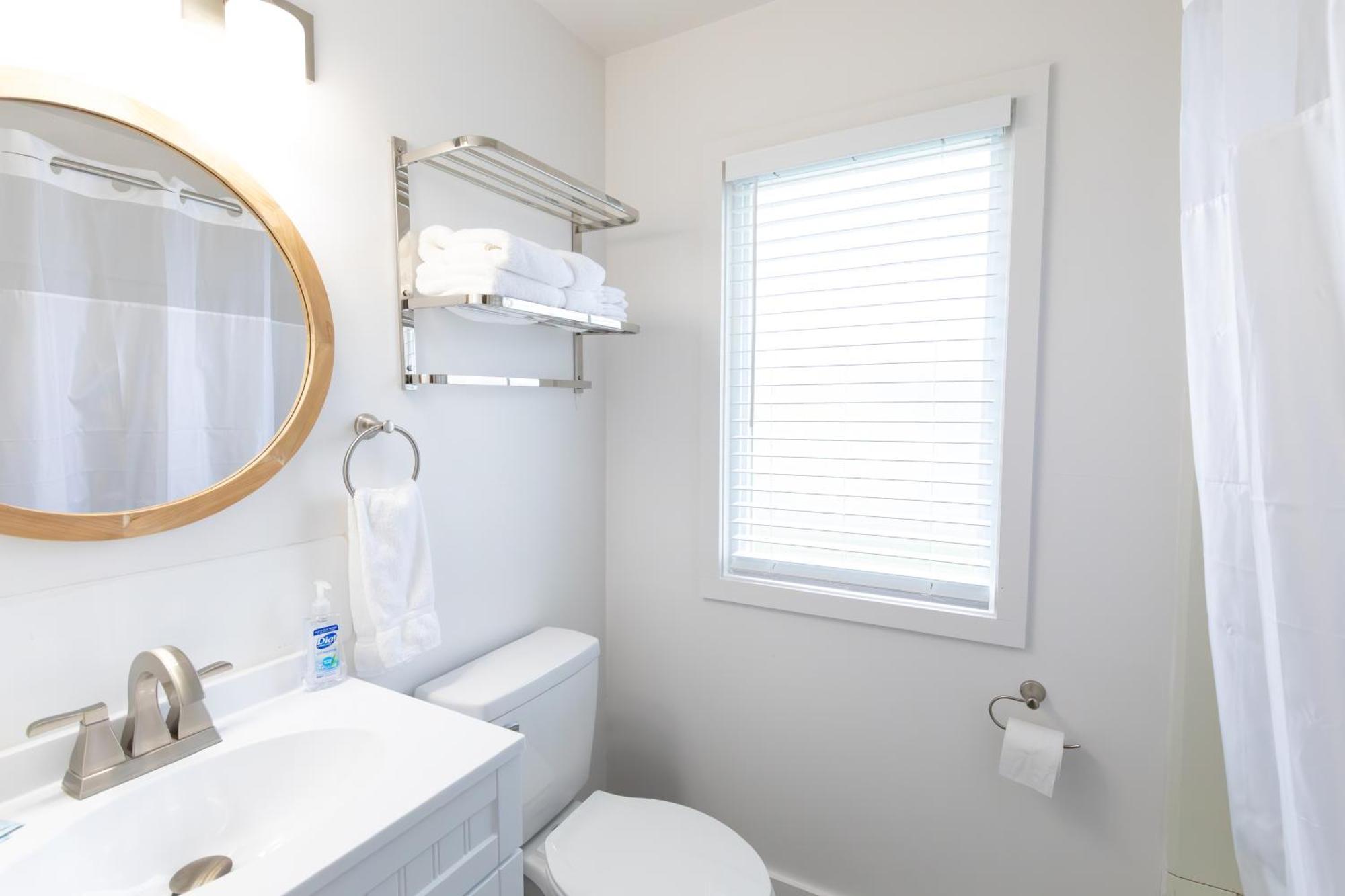 Anchor Bay Inn And Suites Sandusky Bilik gambar