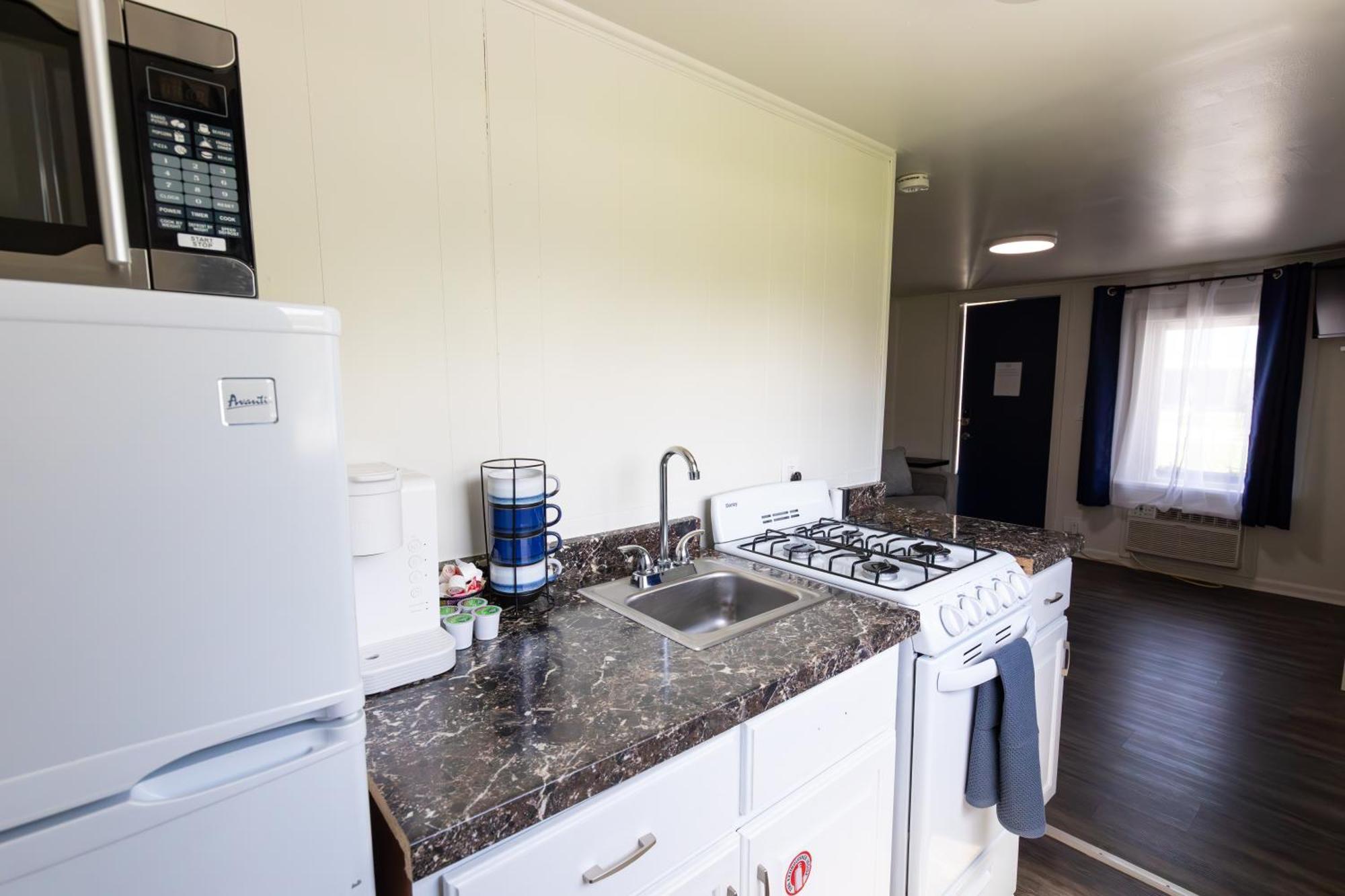 Anchor Bay Inn And Suites Sandusky Bilik gambar